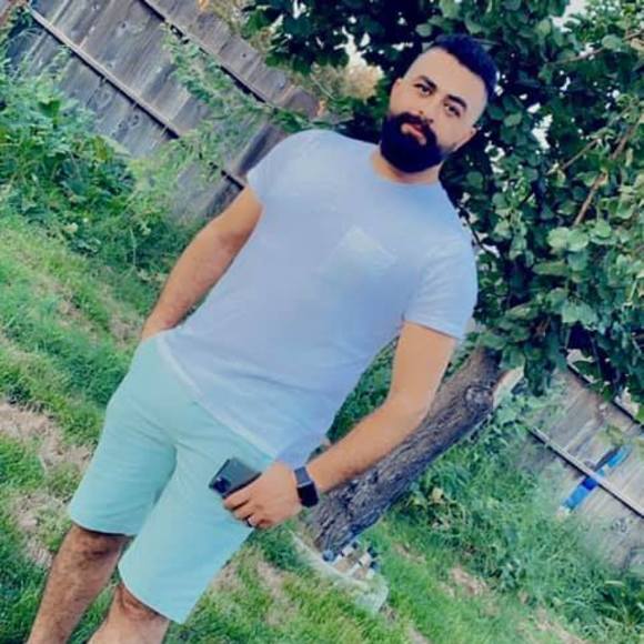 Meet your Posher, Mahmoud - Picture 1 of 1